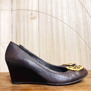 Tory Burch Sally Chocolate Dark Brown Leather Wedges Metallic Gold Logo 6.5